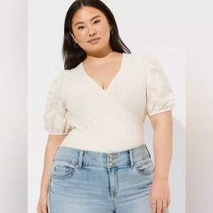 Torrid Cream Super Soft Ribbed Knit V-neck Surplice Floral Short Sleeve Blouse 4